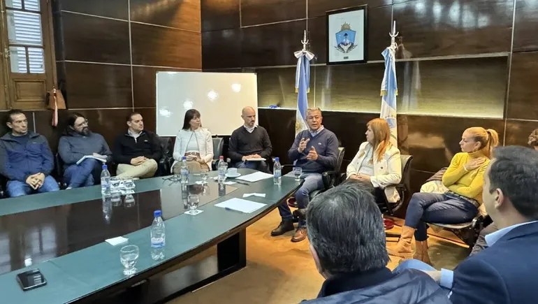 Rolo Figueroa elimina los intermediarios en la ayuda social: “Se terminó el beneficio que tienen unos a costa de&nbsp;otros”