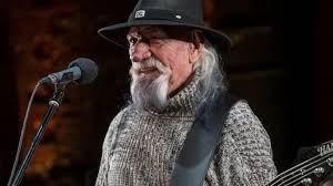 Willy Quiroga de Vox Dei anunció su retiro de los escenarios por problemas de salud